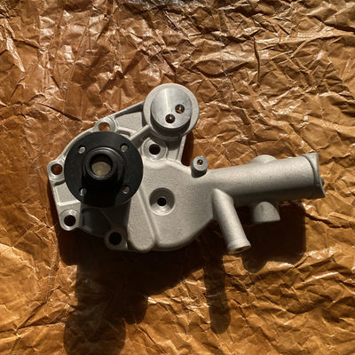 ISUZU 6HH1 6HE1 Motor diesel bomba de água OEM 8943934473 6 meses de garantia